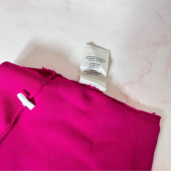 COPY - Babaton Sculpt Knit Criss Cross Cropped Tank (jersey stitch) - Picture 3 of 6